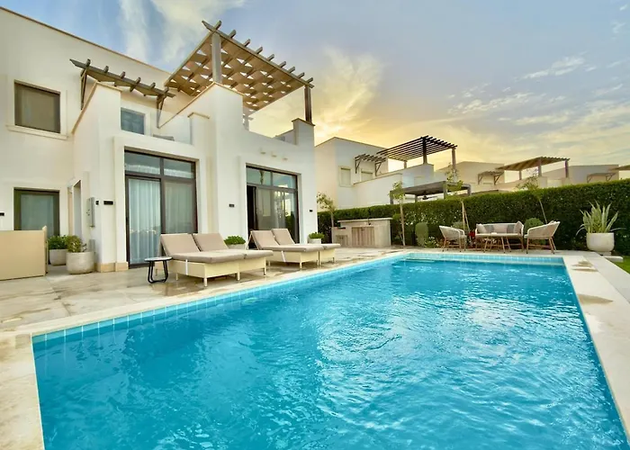 Sunny Lagoonfront 4br Cyan Gouna Heated Pool Villa Hurghada