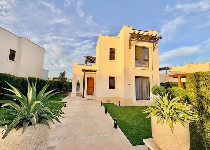 Sunny Lagoonfront 4br Cyan Gouna Heated Pool Villa Hurghada