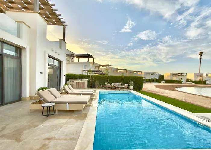 Villa Sunny Lagoonfront 4br Cyan Gouna Heated Pool