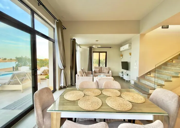 Villa Sunny Lagoonfront 4br Cyan Gouna Heated Pool Hurghada